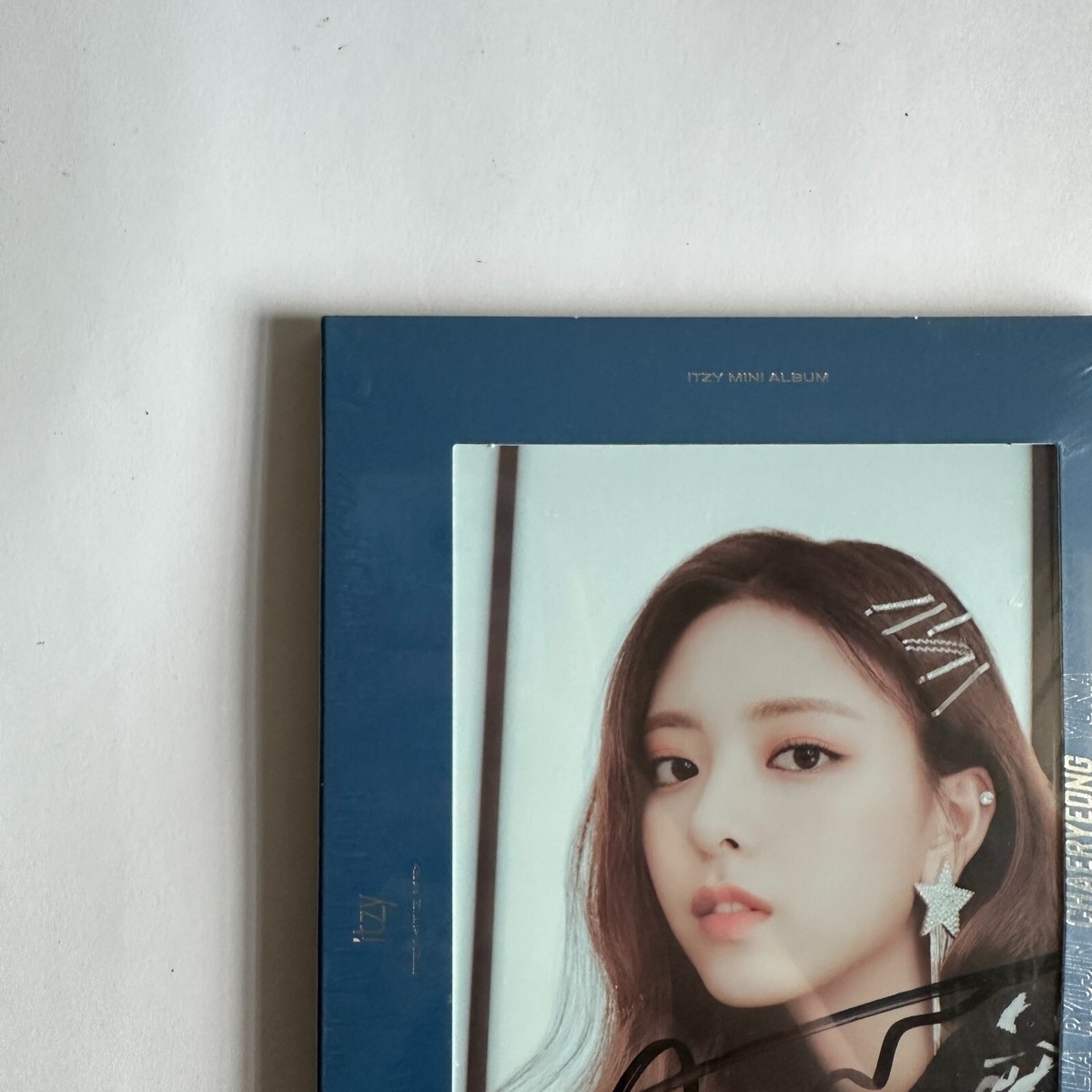 SEALED] ITZY 2ND MINI ALBUM 'IT'Z ME' WANNABE HAND SIGNED