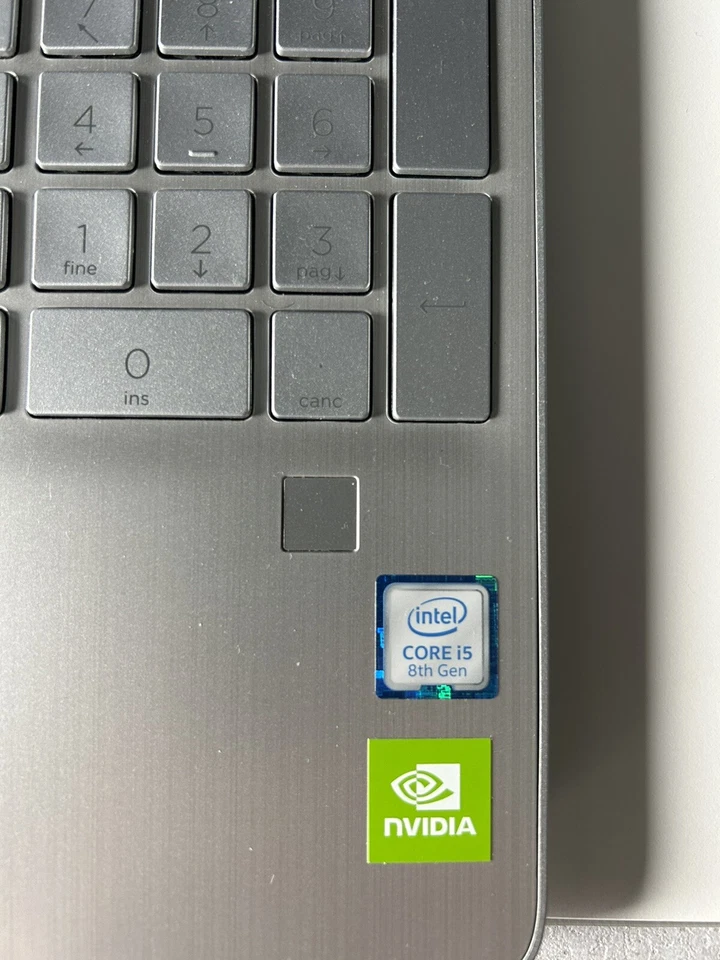 Computer Portatile HP, Windows 11, 1 TB HD, 256 GB SSD, 12 GB RAM - Immagine 3 di 4