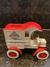 ERTL REPLICA 1905 FORD FIRST DELIVERY CAR BANK