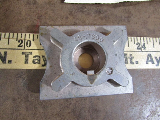 NOS Wheel Horse Toro Part 49-7890 Blade retainer mower lawn tractor - Image 3 of 4