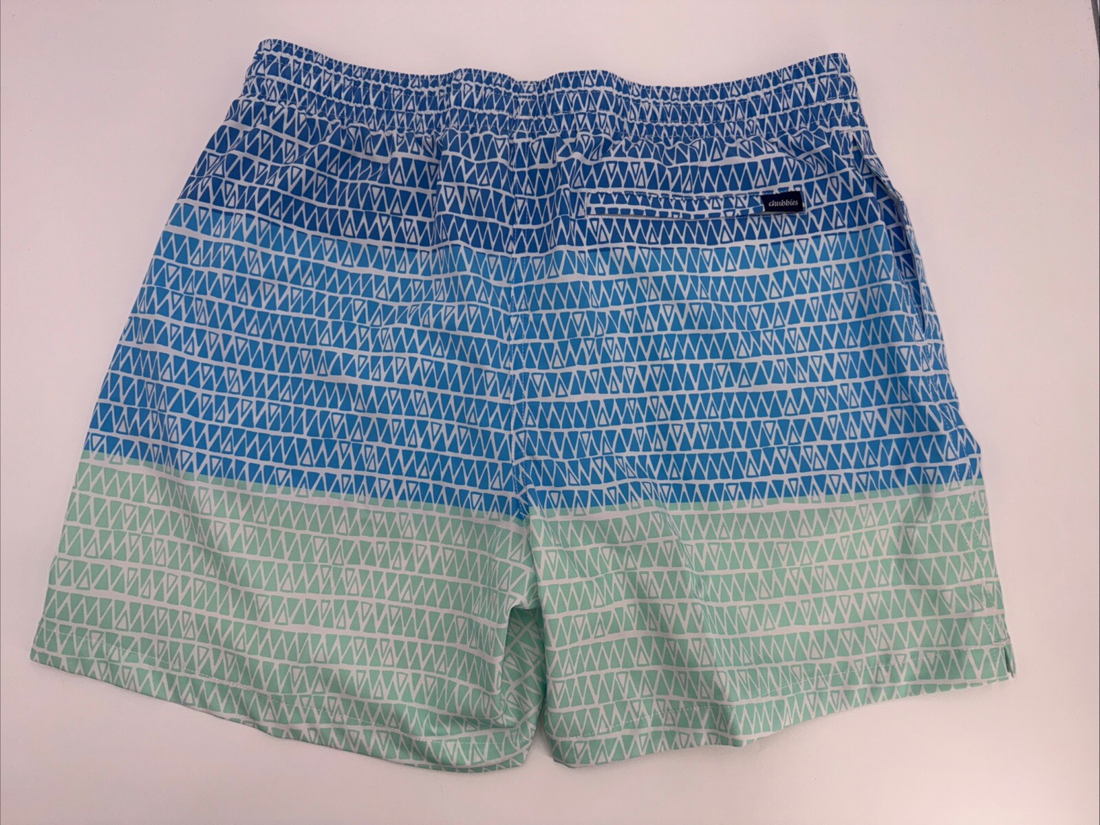$70 Chubbies The Ocean Trifectas 5.5" Inseam Swim Trunks- Multi -Large -New Tag