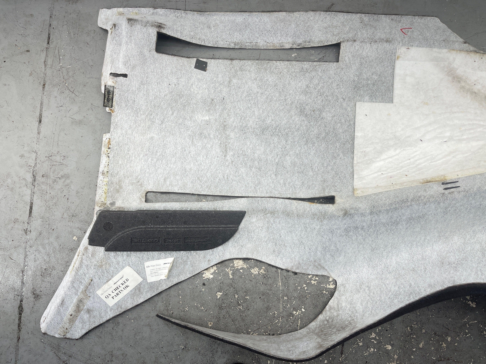 2020-2023 MCLAREN GT FRONT LEFT BLACK CARPET FLOOR OEM 2021 2022