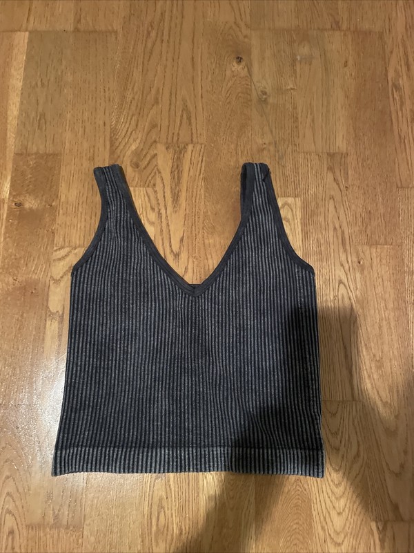 Women’s Gray Activewear Tank Top By Aura Size M Cropped 