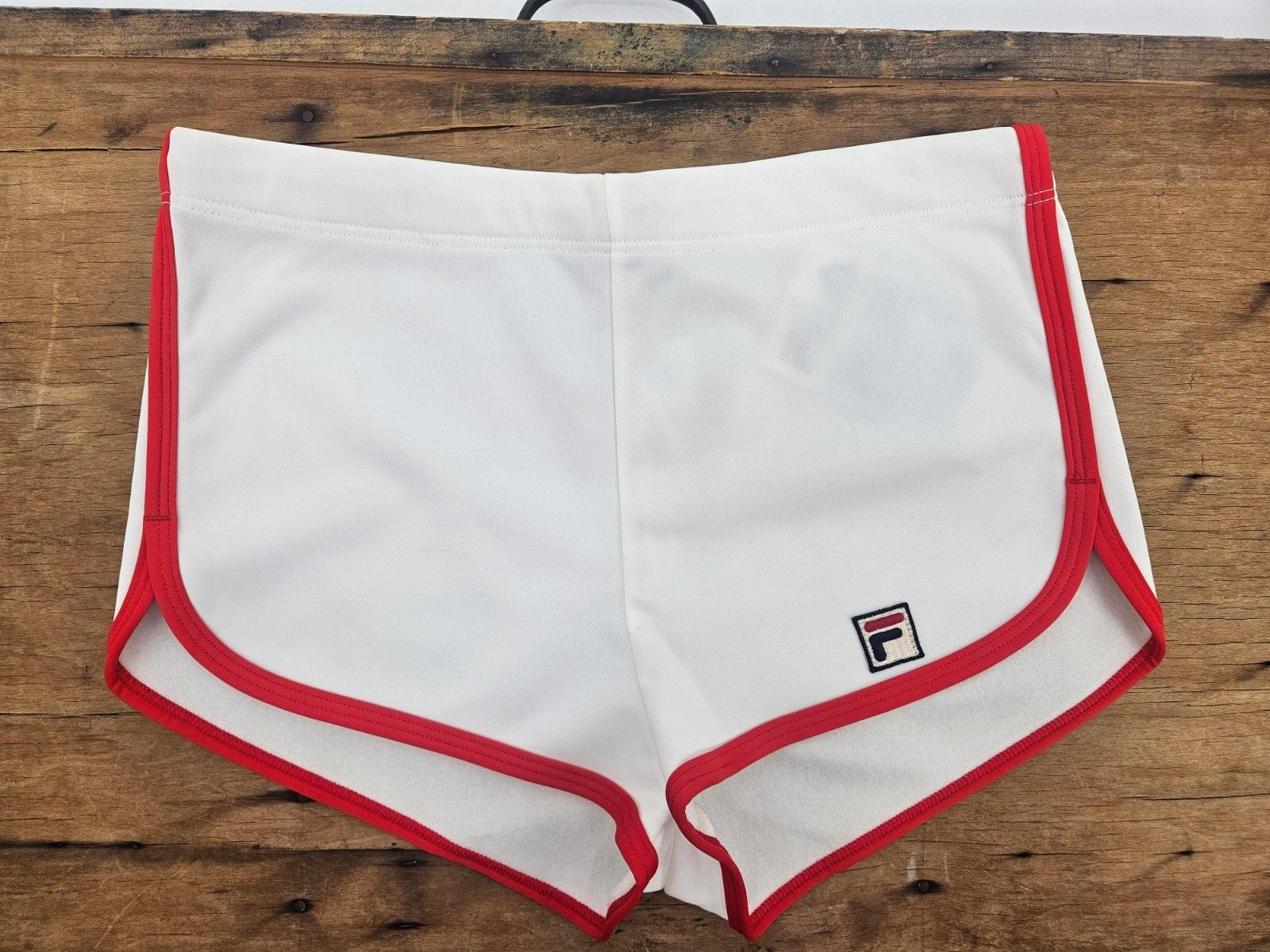 Pantaloncini da corsa vintage Deadstock Fila taglia 28 bianco rosso elastico in vita Made in Italy