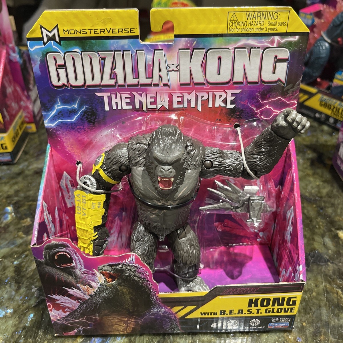 Godzilla x Kong: The New Empire - Kong With B.E.A.S.T. Glove and