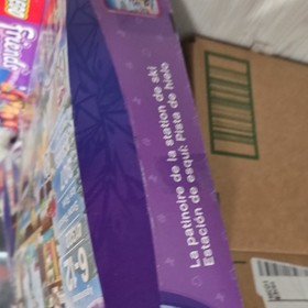 LEGO Friends Snow Resort Ice Rink 41322 Complete Set 307 Pieces 2017