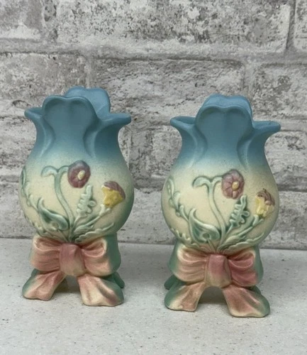Vintage Hull Pottery Bow Knot Ceramic Vase Blue Pink Footed Cottage 1950s Pastel