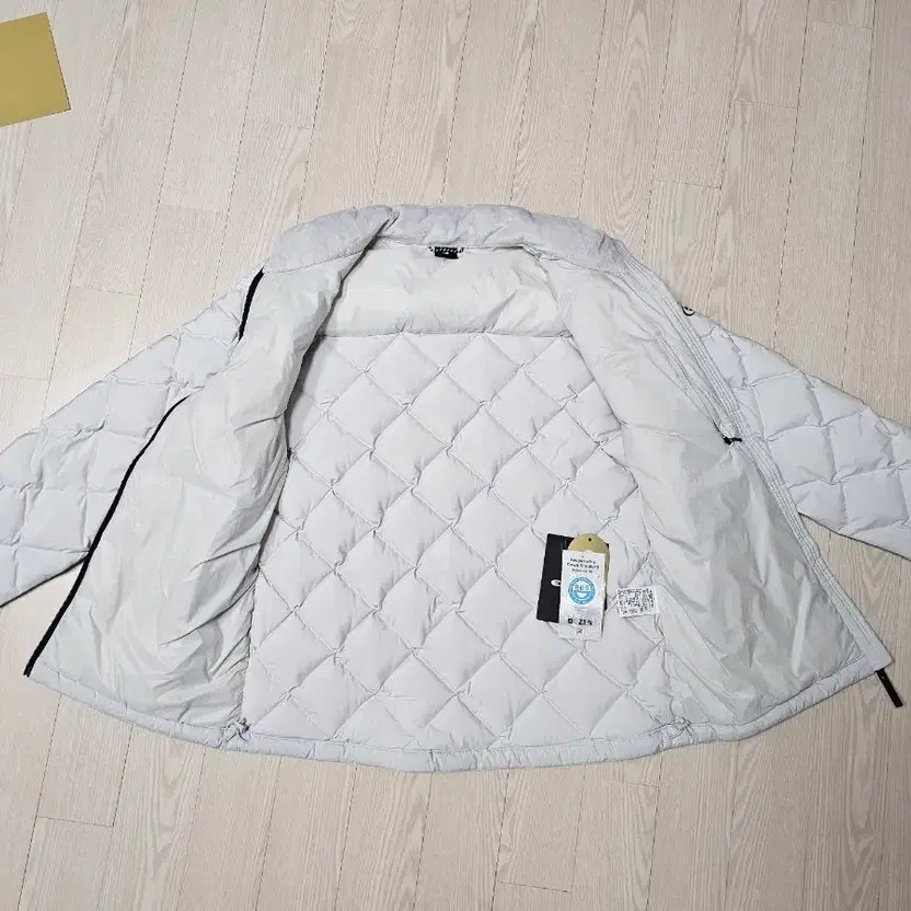 Men's Lightweight Down Padding Jacket (Gus Down) - image 2