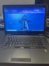 Dell Laptop Dual Boot Linux Mint/Windows 10 Pro, 8GB Ram, 256GB SSD,New Battery