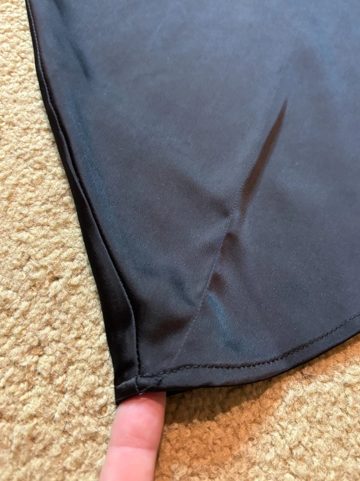 Mini vestido sin mangas de cóctel negro liso con correa de espagueti cuello capucha Nasty Gal 0 Foto 4 de 4