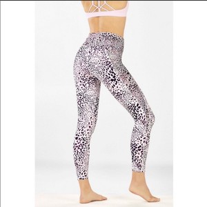 fabletics leopard leggings