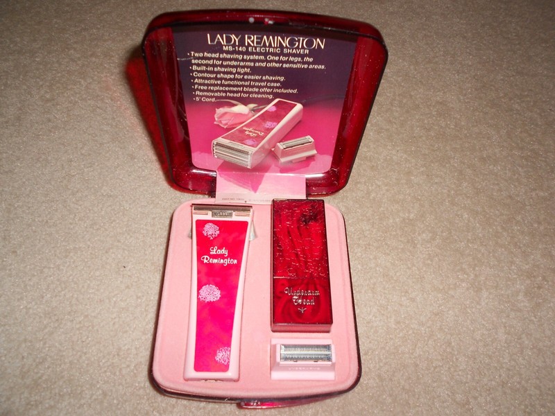 Vintage 1973 Lady Remington  MS-140 Electric Razor In Case-VERY RARE