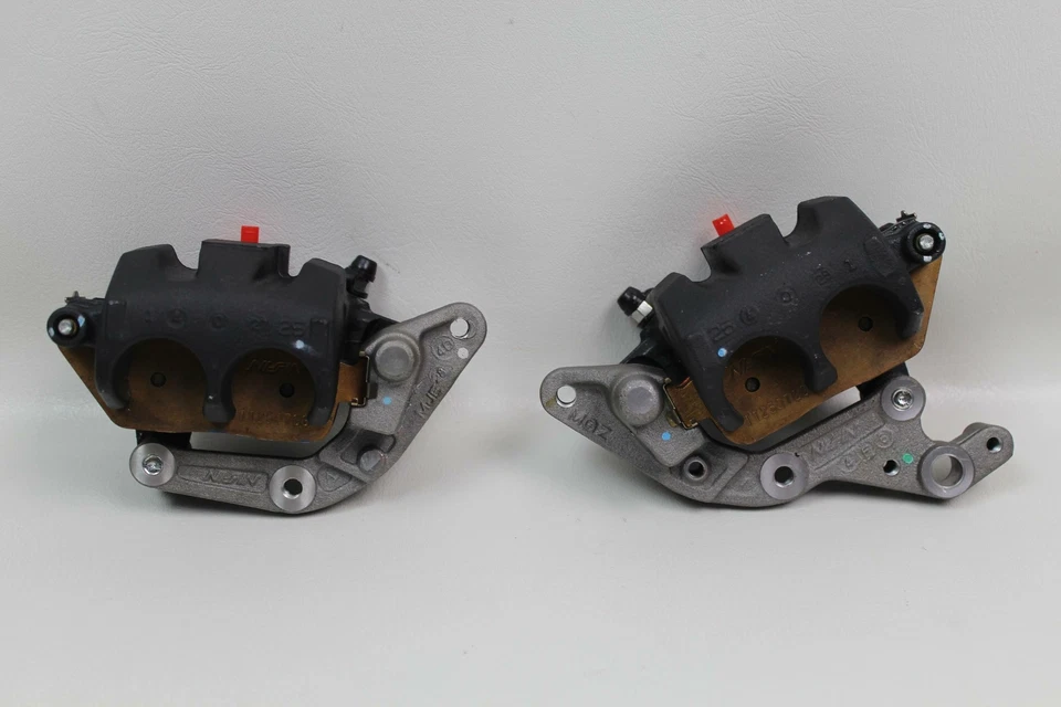 本田 CBR 650F CB650F 14-19 日清前制动卡钳卡钳和垫 30 英里! — 第 4/4 张图片