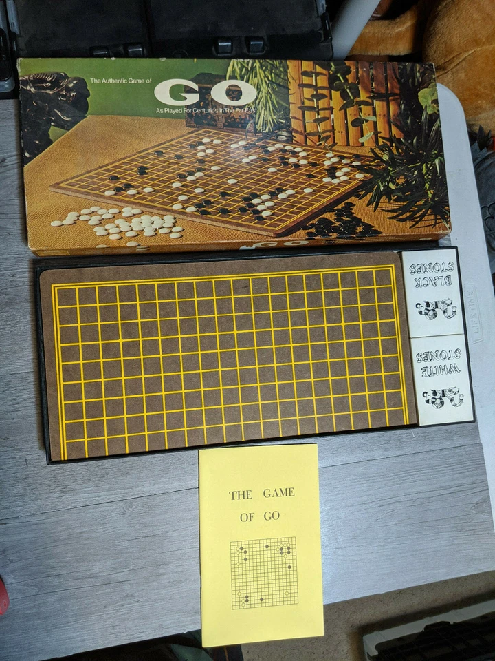 1951 Authentic Game of Go Black ES Lowe Wood Board, Possibly Never Played - Image 2 of 3