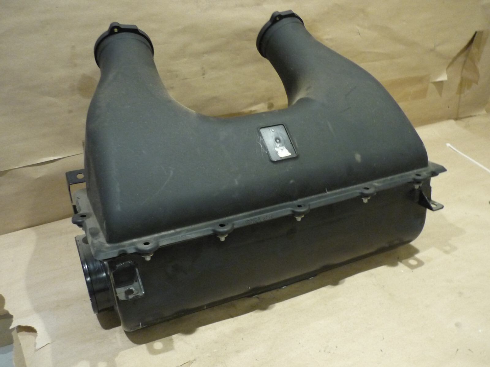 Ferrari 458 - Lower Filter Air Box And Upper Cover - P/N 252748 - 246588