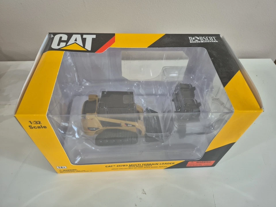 Norscot 55269 Caterpillar CAT 247B3 Multi Terrain Loader Work Tools 1:32 Bad Box - Image 2 of 4