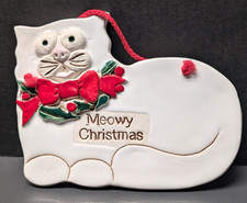 Smoky Mountain Pottery MEOWY CHRISTMAS White Kitty Cat Wall Hanging Plaque 1994