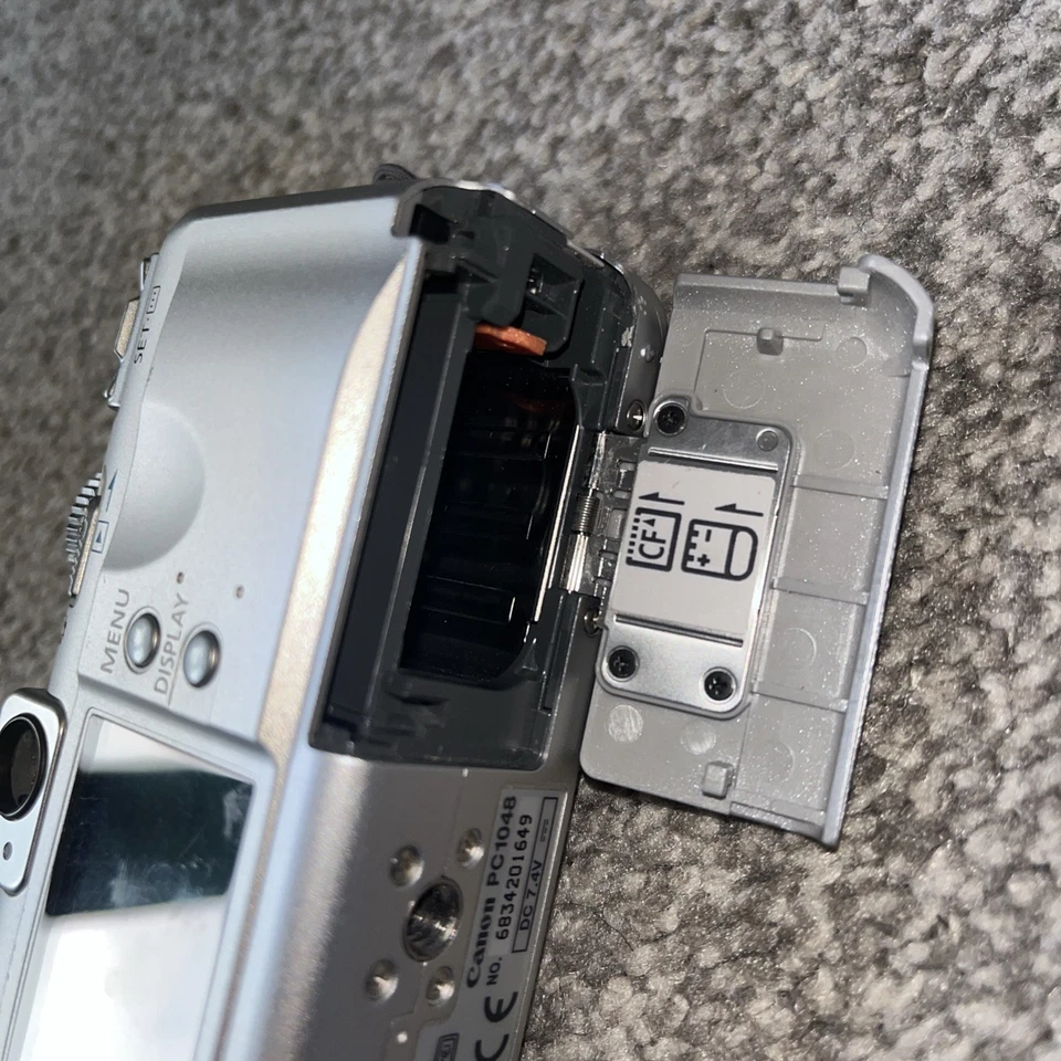 Canon Digital Camera PowerShot S50 5.0MP Silver Tested - Image 3 of 4