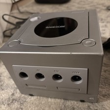 Nintendo GameCube Silver 2001 DOL-001 (USA) Game Console Only - Tested/Working