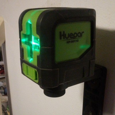 Huepar HP-9011G Green Cross-Line Laser Level Self-Leveling Black/Green