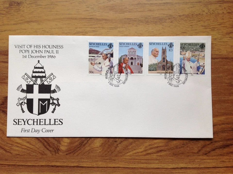 Seychelles 1986 Visita del Papa Juan Pablo II Primer Día Cubierta.  Franqueo gratuito del Reino Unido Foto 3 de 3