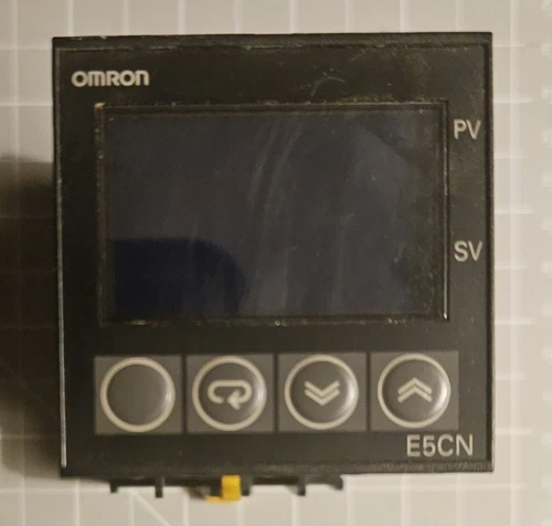 Omron E5CN-R2TU Temperature Controller P2CF-11-E