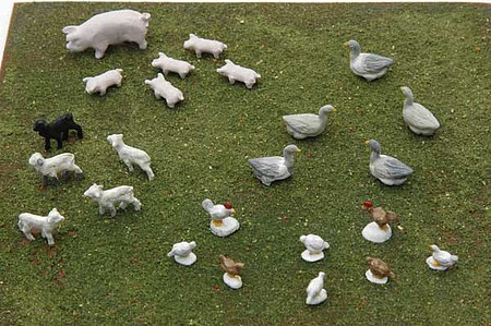 JL Innovative 338 HO Scale Farmyard Small Animal Set - Unpainted (24) - Picture 1 of 1