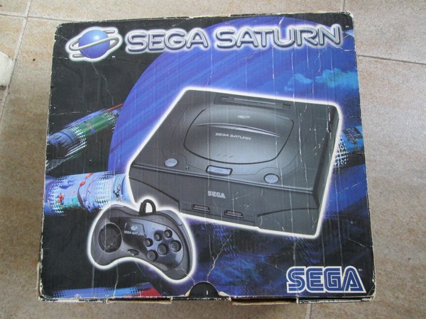 SEGA SATURN - Model 2 - MOD - 50/60 HZ -PAL- Consola nueva e impoluta - COMPLETA