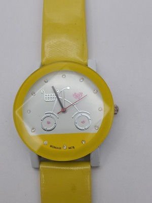 Womage Ladies Analog Quartz watch Bicycle Dial Yellow Band New Battery Working
