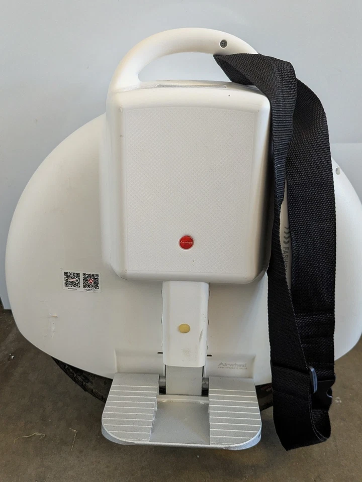 Monociclo eléctrico Airwheel X8 con batería de 170 Wh neumático de 9,3 mph de 16 pulgadas (blanco) Foto 3 de 4