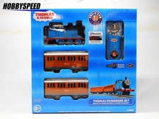 LIONEL THOMAS  FRIENDS LIONCHIEF THOMAS STEAM PASSENGER TRAIN SET 6-83510 NEW