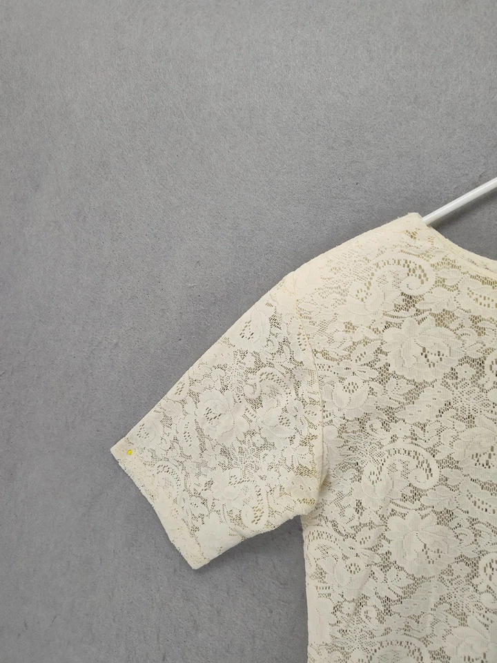 Kenar 衬衫女式中号奶油色蕾丝花卉透明短袖上衣美国制造 — 第 2/4 张图片