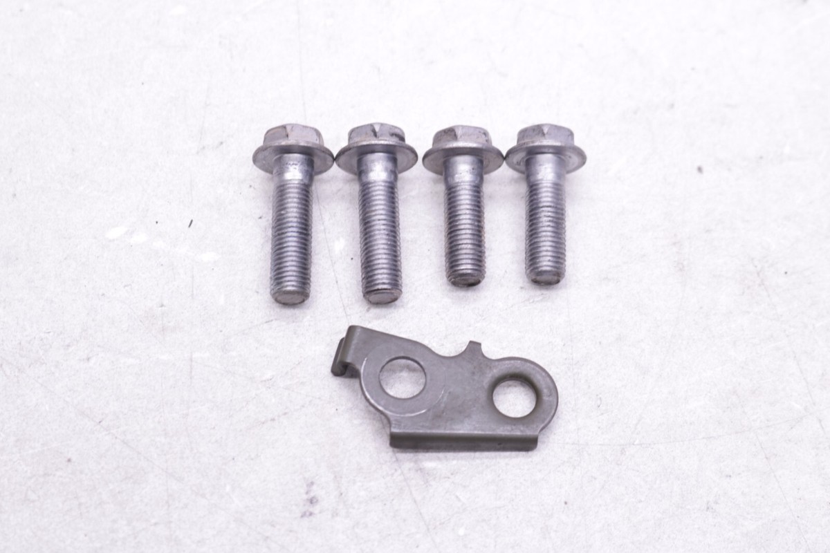 2005 04 05 KAWASAKI ZX10R ZX10 ZX 10R OEM REAR SUBFRAME MOUNT