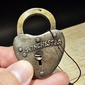Antique Vintage Style Brass Winchester Firearms Ammo Box Padlock Lock & Key
