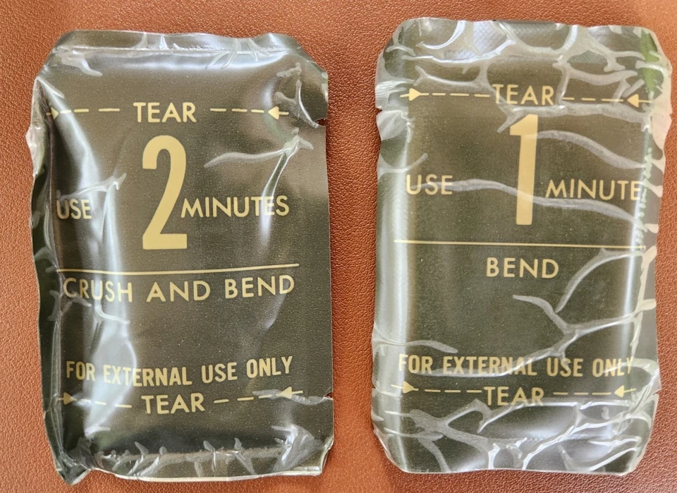 US GI Military Decon. Kit 1983 M258A1 incluye 6 toallitas empaquetadas e instrucciones Foto 3 de 4