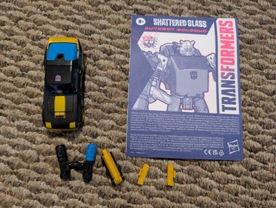 Transformers Generations Shattered Glass Deluxe Class Goldbug