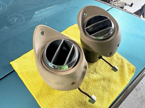 1964 Chevrolet Impala Bel Air Wagon Factory 64 Chevy A/C Air Conditioning Vents - Picture 3 of 6