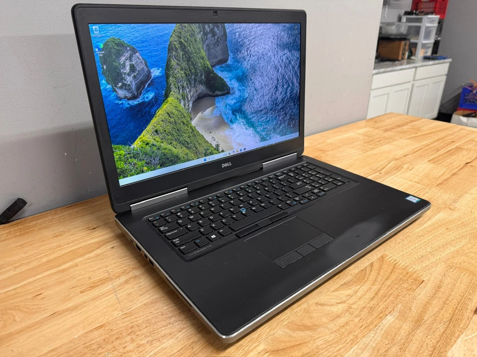 Portátil Dell Precision 7710 17.3" Intel Core i7, 256GB SSD, 16GB RAM, W11 Foto 3 de 4