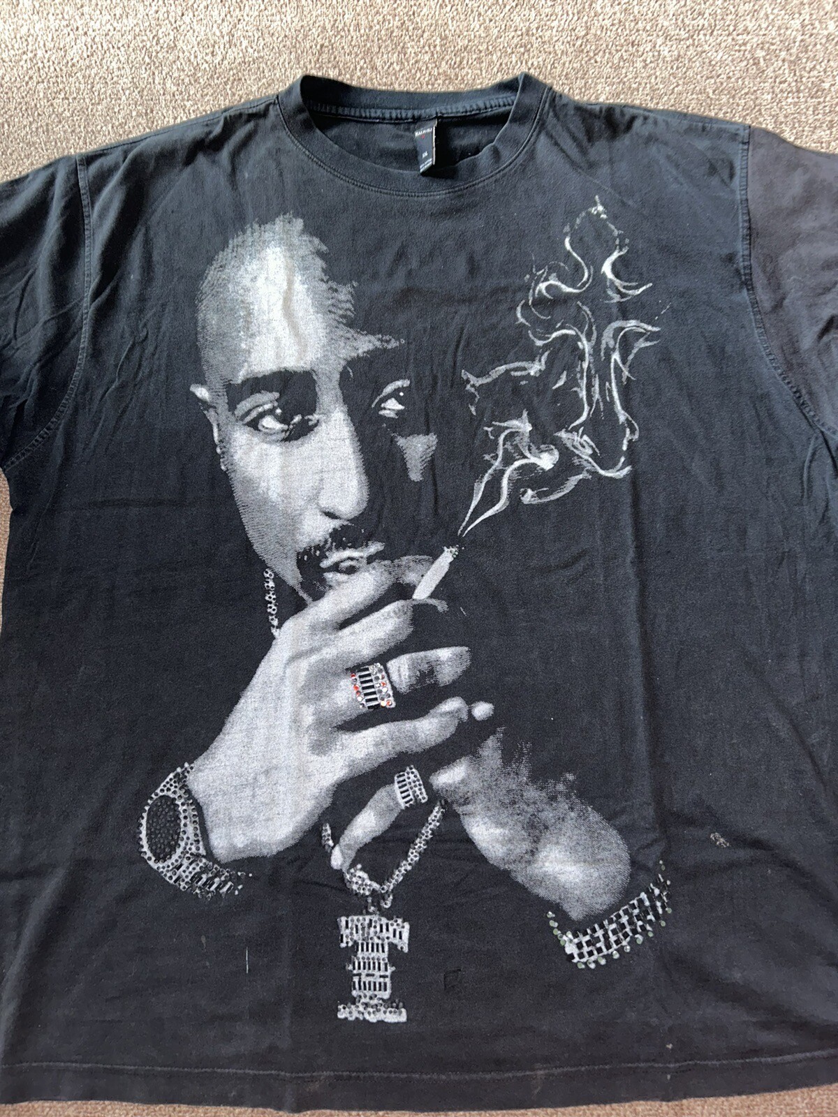 FILA Vintage anni '90 00 Y2K Tupac Shakur 2Pac bianco e nero hip hop rap taglia 2XL