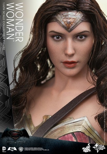 Hot Toys MMS359 Batman vs Superman: Dawn of Justice Wonder Woman Action Figure - Picture 5 of 10