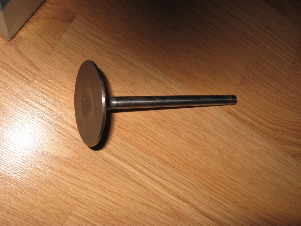 Válvula de admisión Ford Torino 1970 D0OZ-6507-A OEM NUEVO DE STOCK Foto 3 de 4