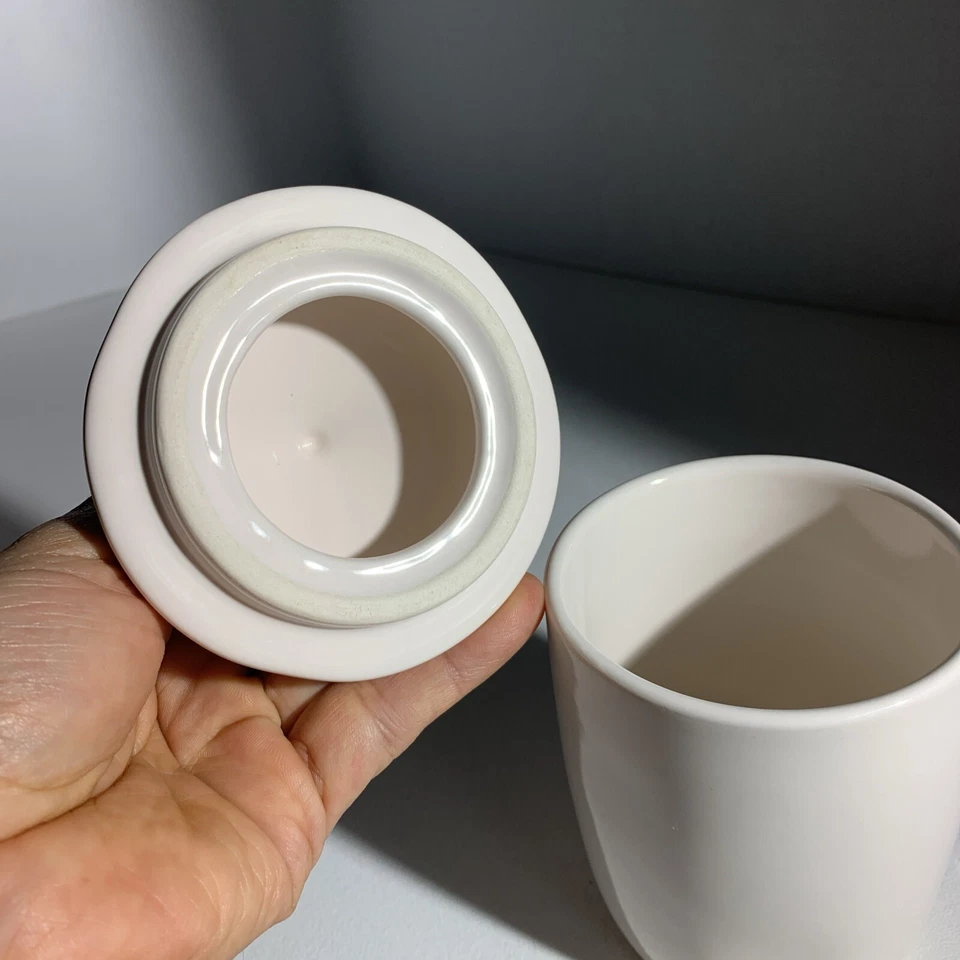 White Modern Ceramic Sugar Bowl Scoop - Image 3 of 4