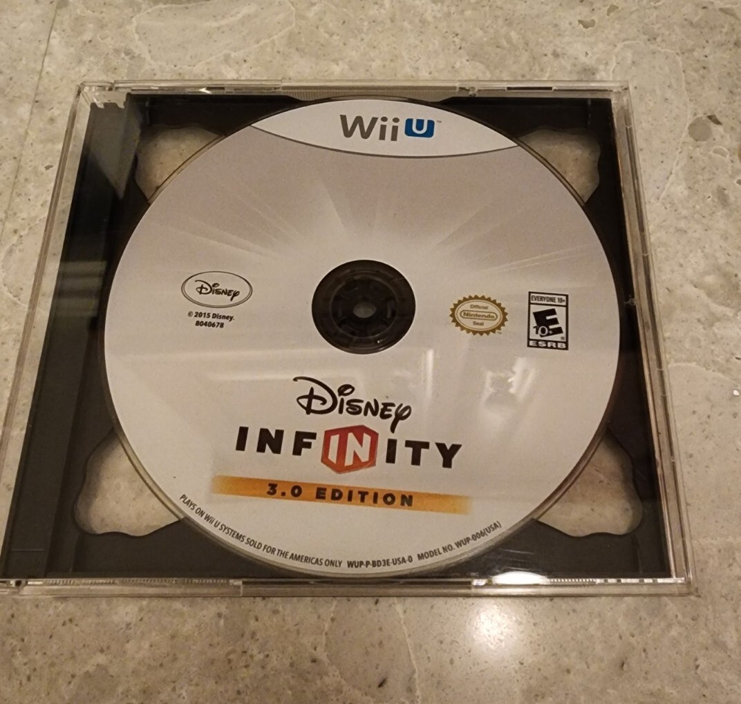 Disney Infinity Lot 22 Figures, 2 portals, Disney Infinity 3.0 Wii U