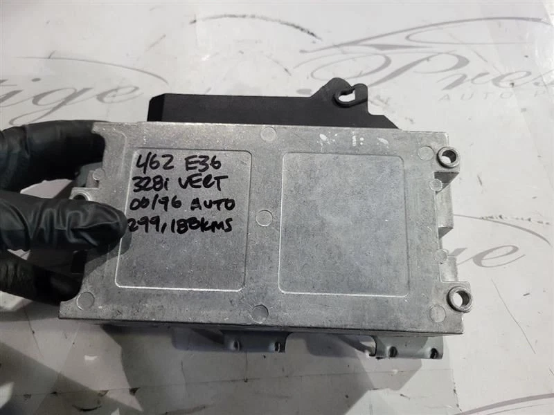 Chasis ECM ABS compartimento del motor trasero izquierdo para BMW M3 E36 95-99 OEM Foto 3 de 4