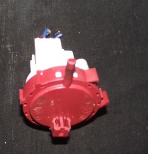 LOGIK L614WMS12 Waschmaschine Wasserdruckschalter