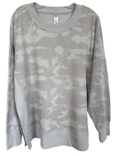 90 Degree by Reflex Women's Active Pullover Top Side Slits Sz L Camo Light Gray