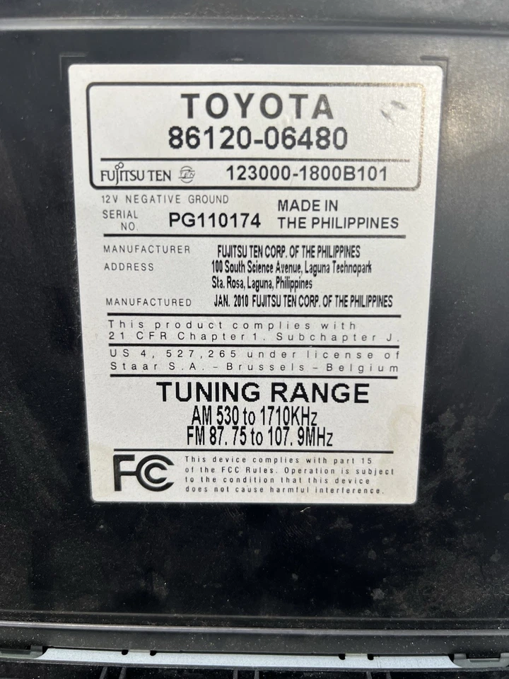 2010 Toyota Camry Oem Stereo - Image 3 of 4