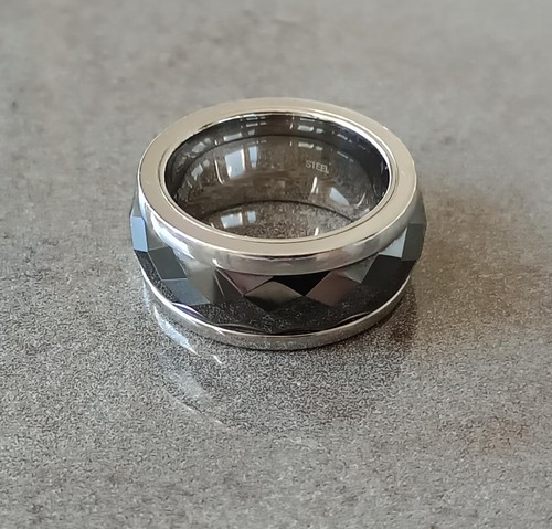 Anello Emporio Armani, anello sfaccettato in acciaio e nero. Anello UK taglia M 1/2 - Foto 2 di 14