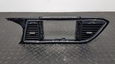 SEAT LEON CUPRA ST 300 4DRIVE 2017 Centre Dash Vents & Surround 5F2820951