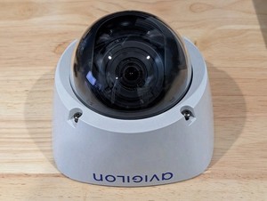 Avigilon 2.0C-H5A-D1 2MP 1080p 1 - 2.7x optical zoom POE, DC, MicroSD QTY!